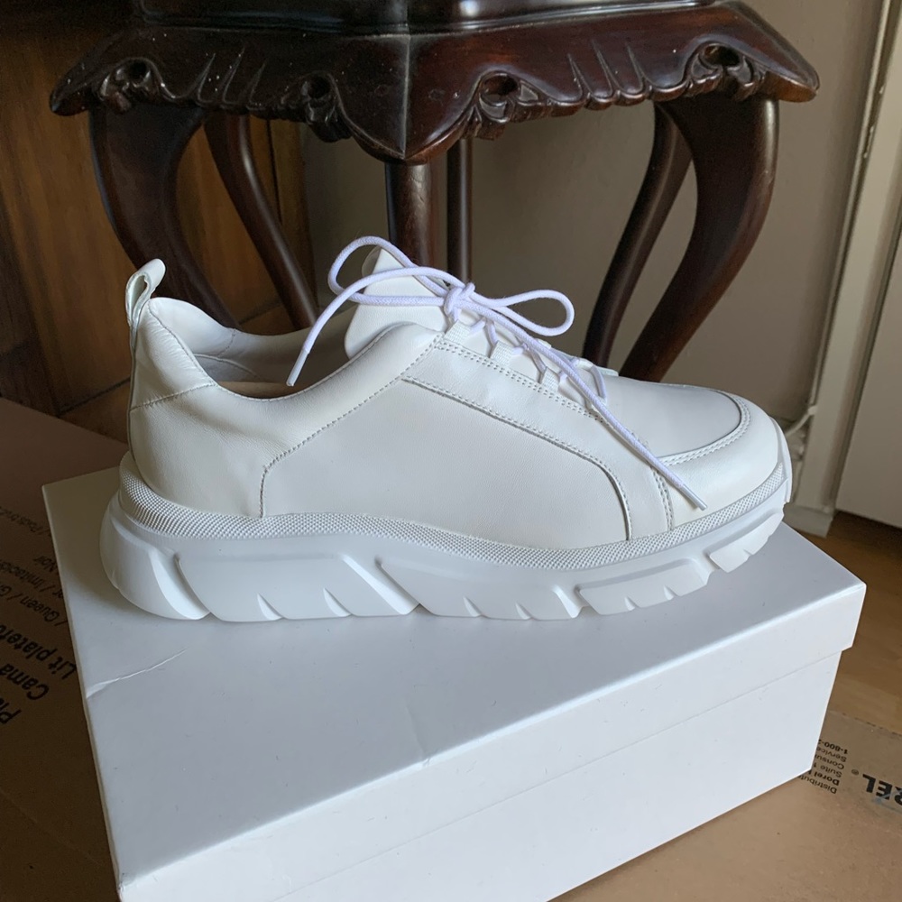 JSlides leather sneakers women NIB size 10